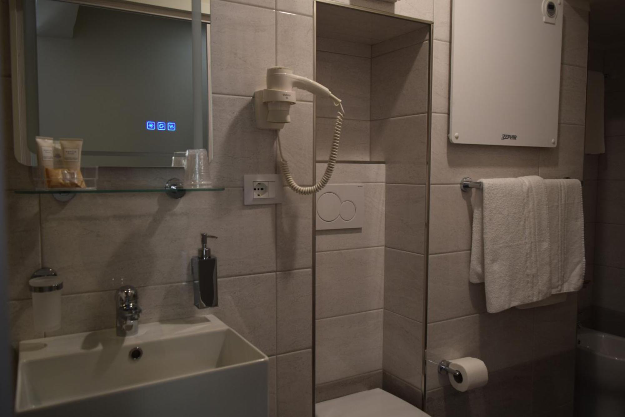 Hotel Lido Варацце Экстерьер фото